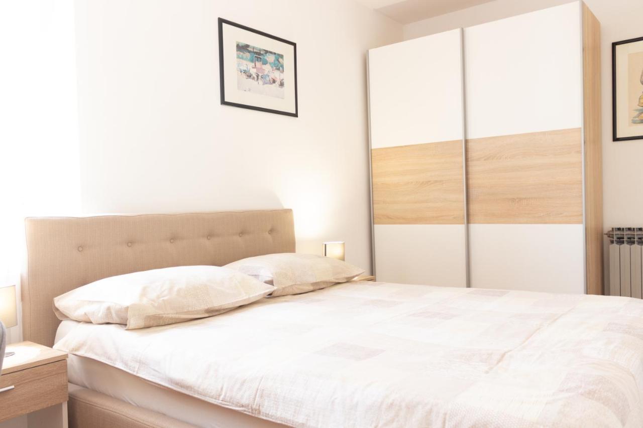 Apartment Centener ロヴィニ エクステリア 写真