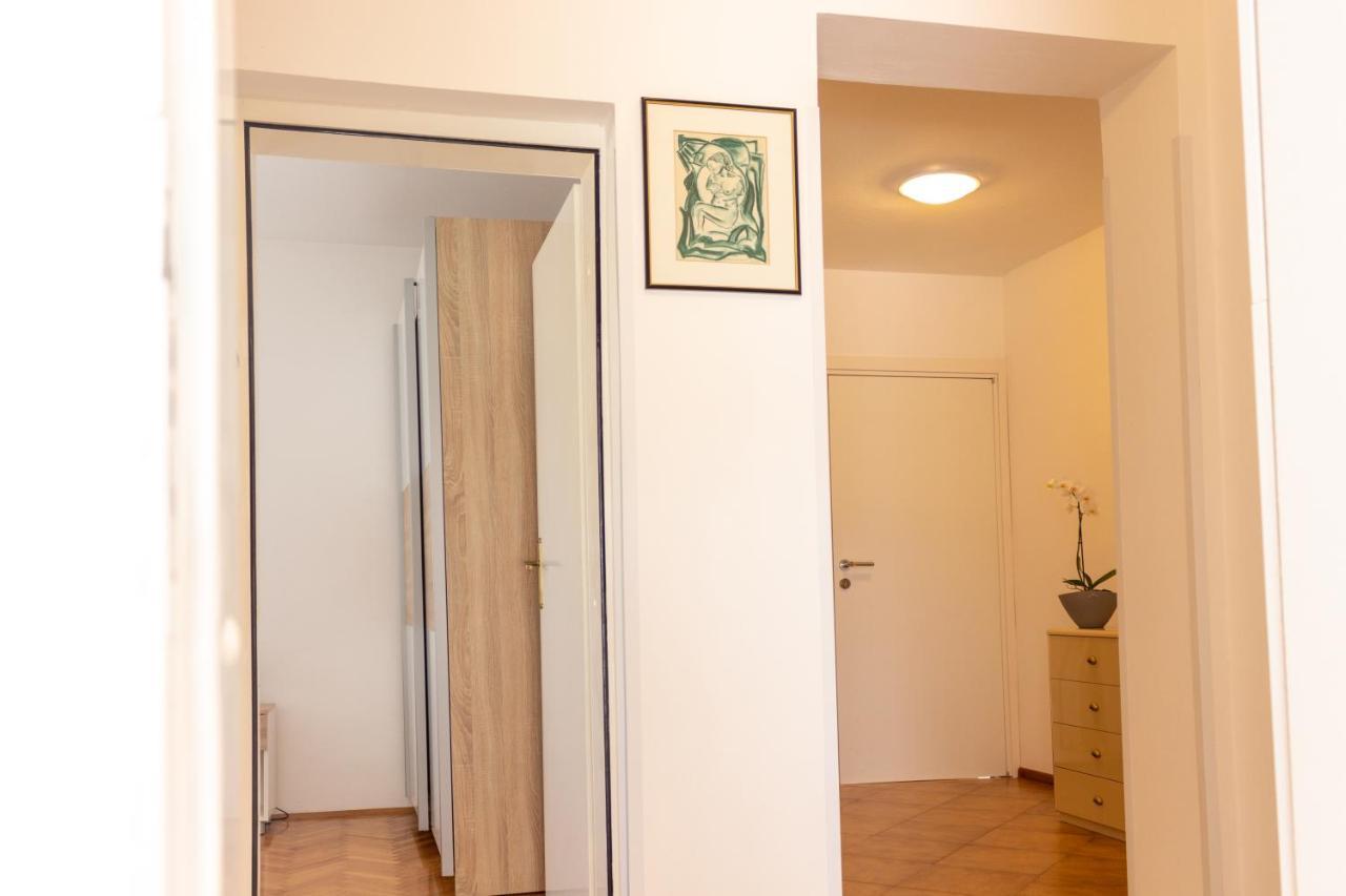 Apartment Centener ロヴィニ エクステリア 写真