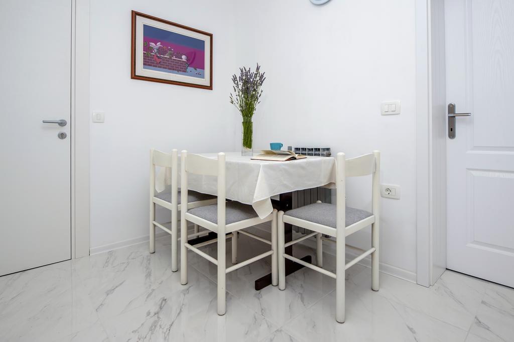 Apartment Centener ロヴィニ エクステリア 写真