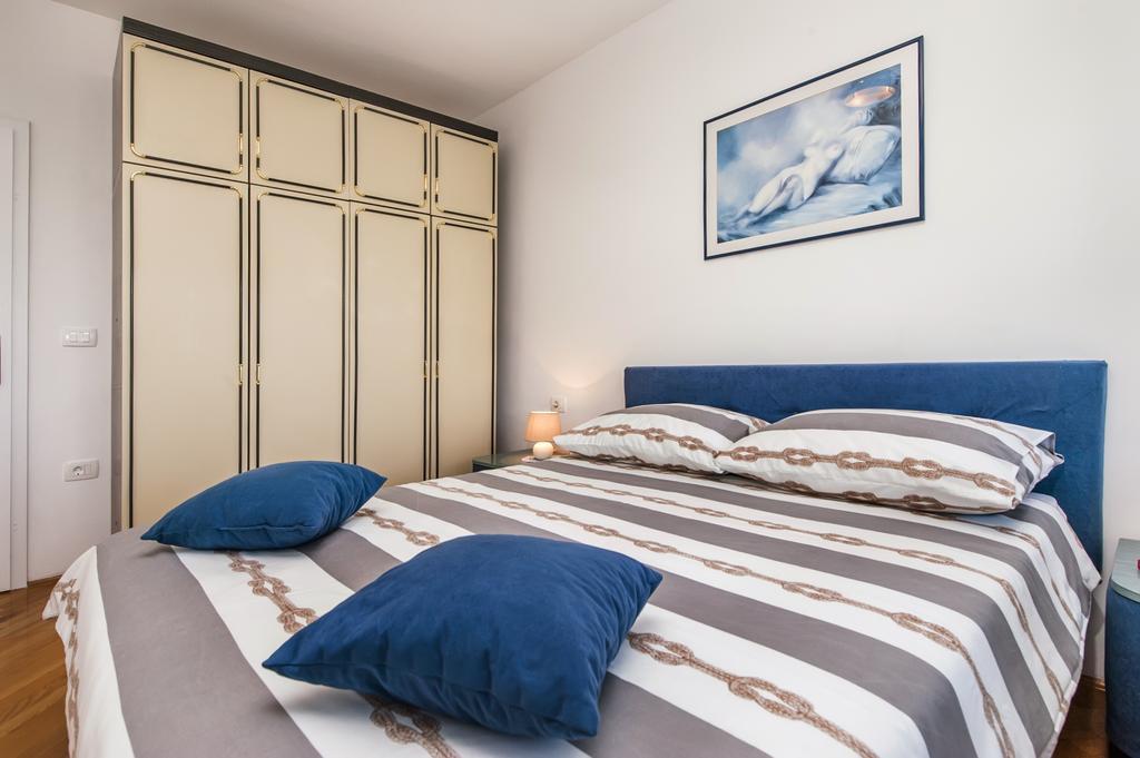 Apartment Centener ロヴィニ エクステリア 写真