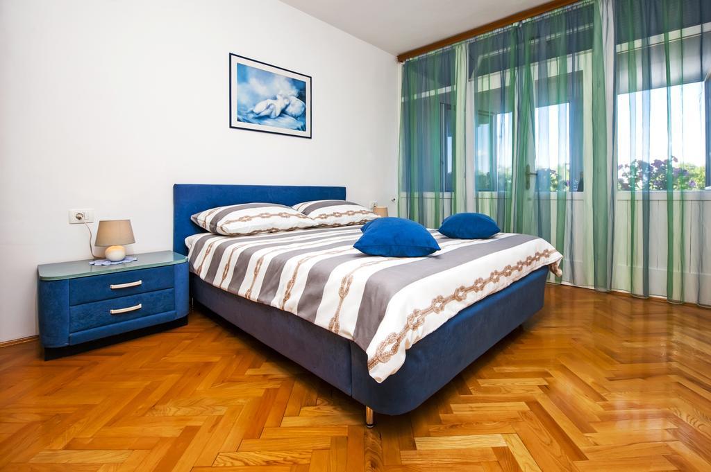 Apartment Centener ロヴィニ エクステリア 写真